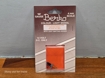 Berko OO Gauge Colour light signal