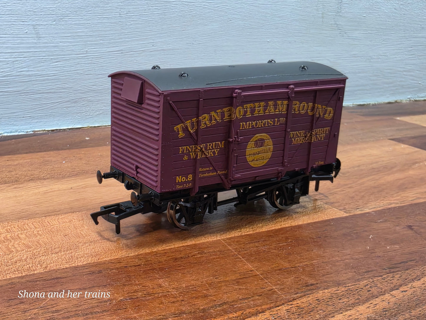 Dapol OO gauge Turnbotham round van