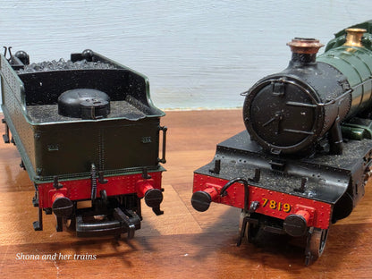 Mainline OO Gauge Hinton Manor 7819 4-6-0 Manor class GWR Green 37-078