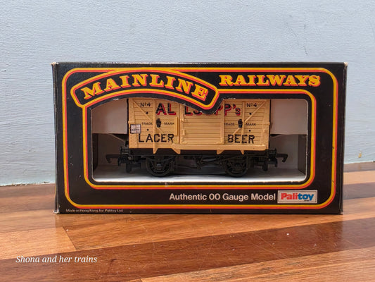 Mainline OO Gauge Ventilated van Allsopp's lager 37-138