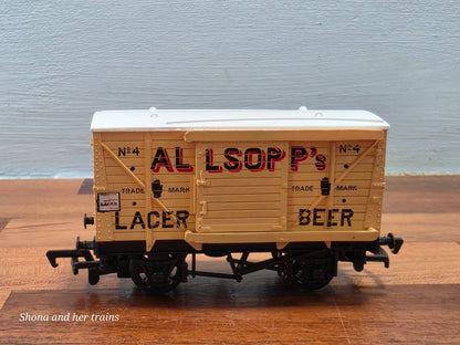 Mainline OO Gauge Ventilated van Allsopp's lager 37-138