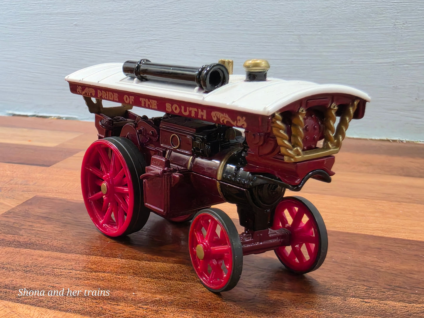 Days gone vintage models Burrell showman's steam Locomotive pride of the south DG125005