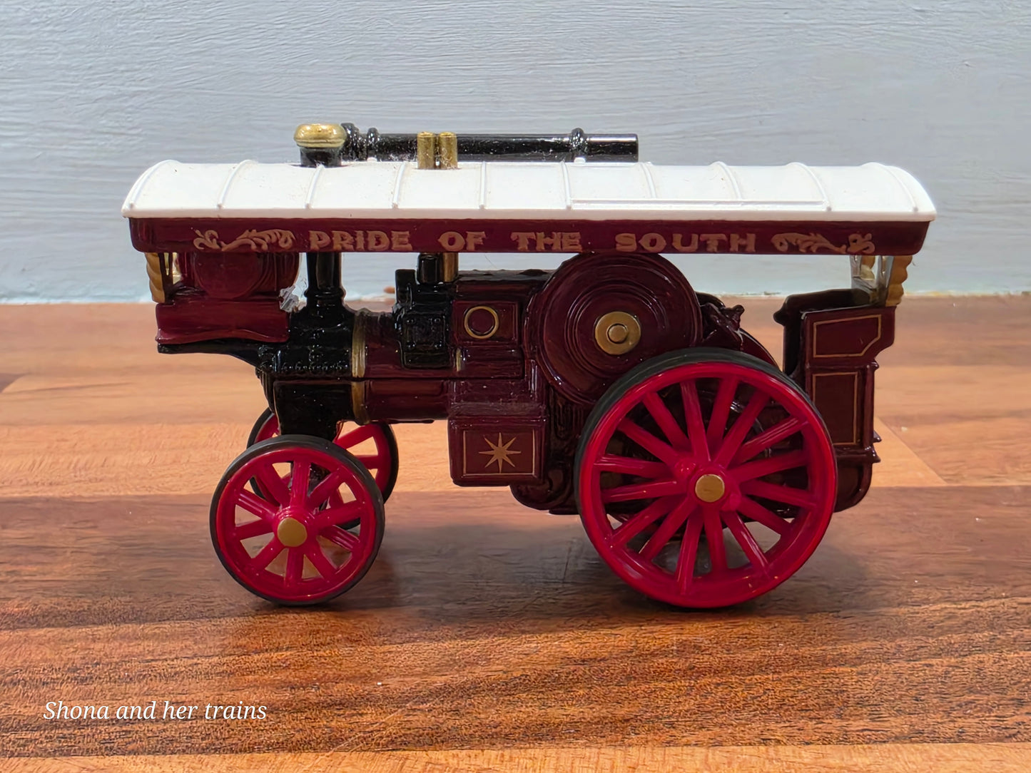 Days gone vintage models Burrell showman's steam Locomotive pride of the south DG125005