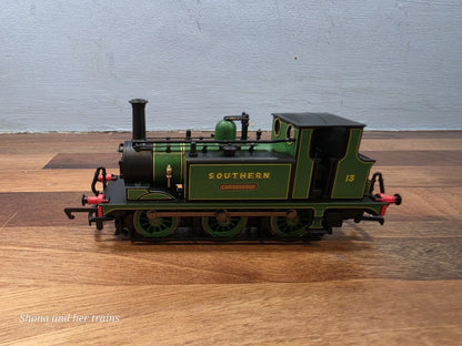 OO Gauge Hornby R2407 SR 0-6-0 Terrier Locomotive 'Carisbrooke No.13'