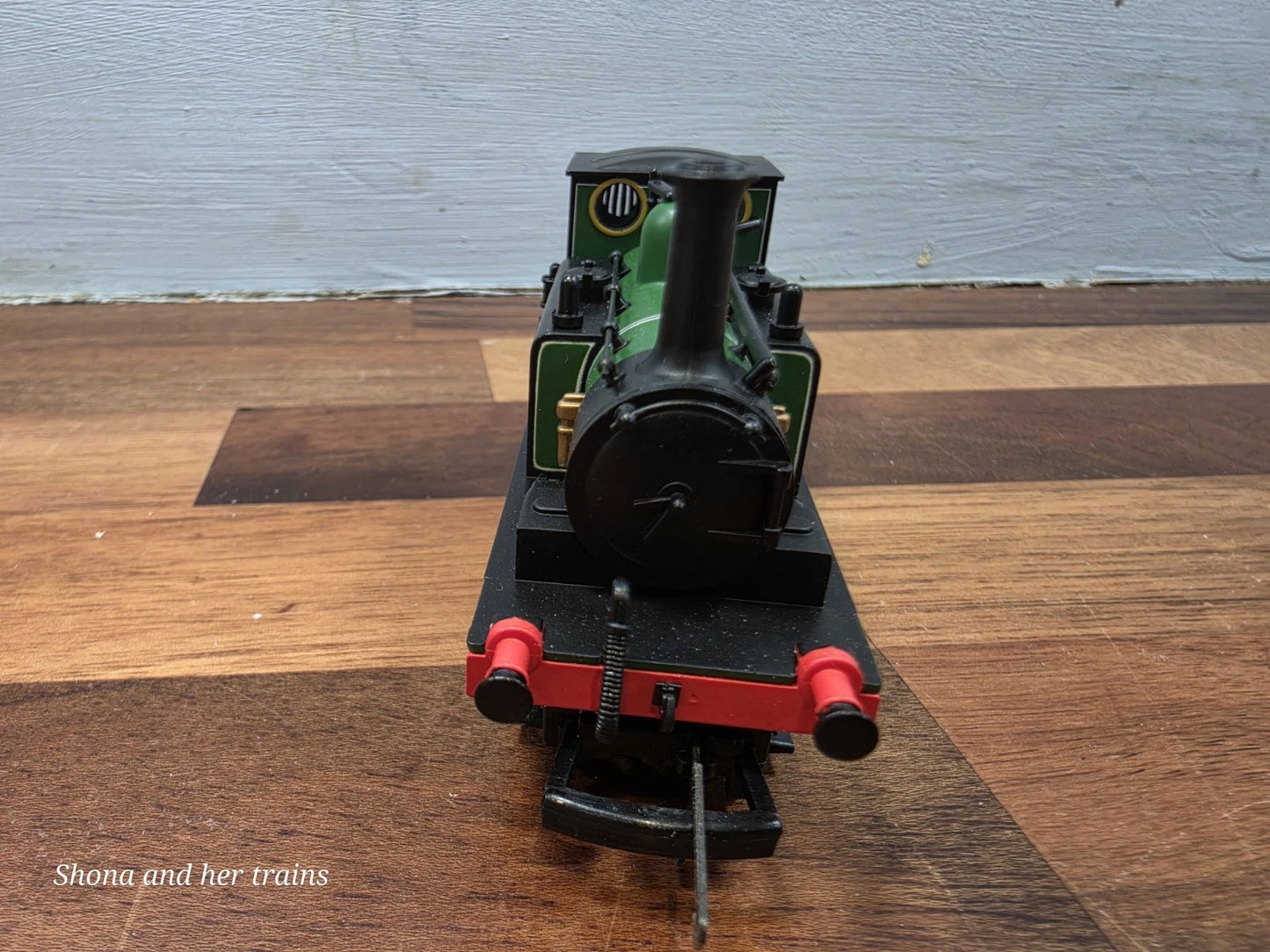 00 Gauge Hornby R2443 SR 0-6-0 Terrier locomotive No. 12 VENTNOR