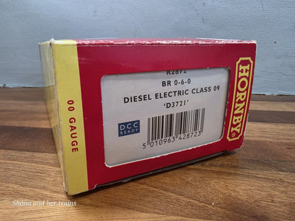 OO Gauge Hornby R2872 BR Green Class 09 number D3721