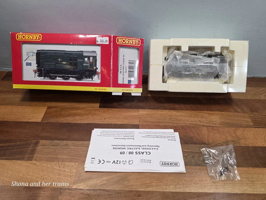 OO Gauge Hornby R2872 BR Green Class 09 number D3721