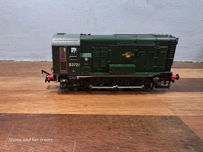 OO Gauge Hornby R2872 BR Green Class 09 number D3721