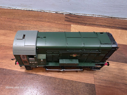 OO Gauge Hornby R2872 BR Green Class 09 number D3721