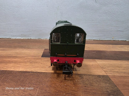OO Gauge Hornby R2872 BR Green Class 09 number D3721